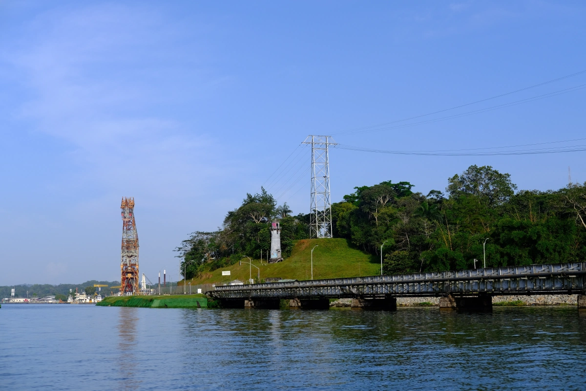 Private Tour Down The Panama Canal, and Seeing Sloths!, Panama (photo 6)